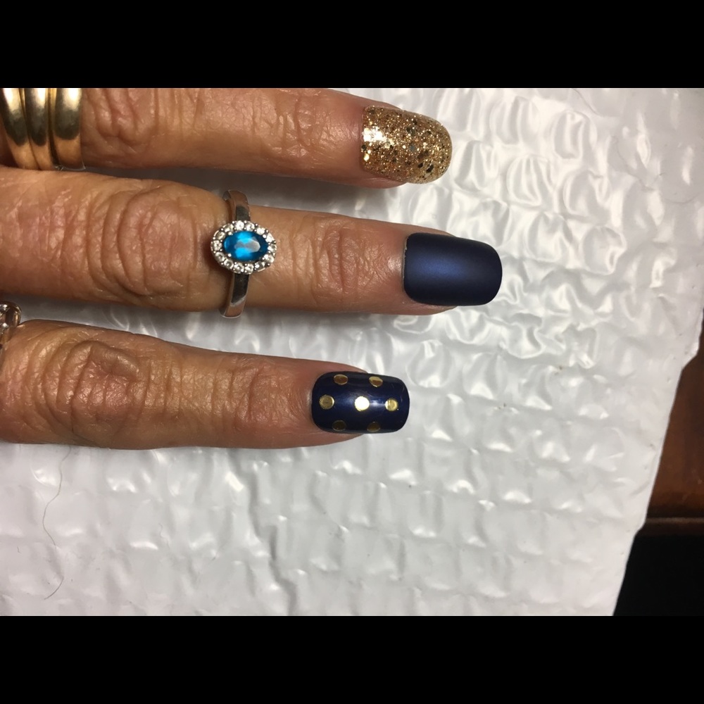 Ring - Picture 5 of 5